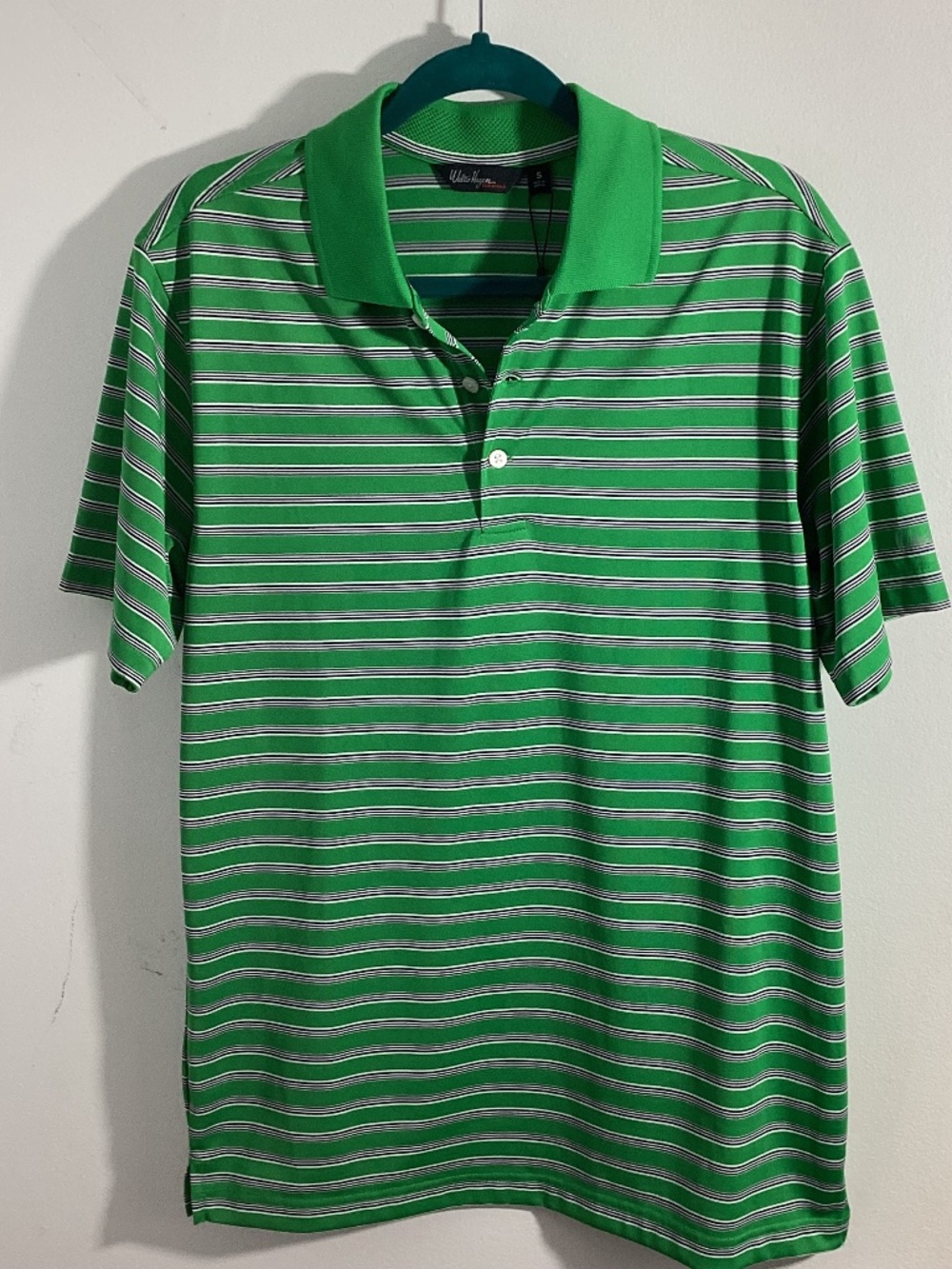 NWT WALTER HAGEN ESSENTIALS MEN SIZE SMALL THREE STRIPE POLO GREEN FERN 25+ UPF